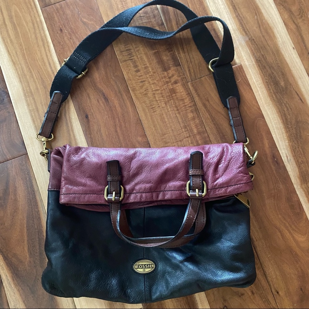 Fossil Women's Burgundy and Black Leather Shoulder Bag